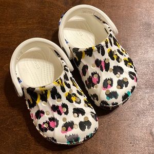 Crocs toddler Baya Leopard Tie dye sz 5